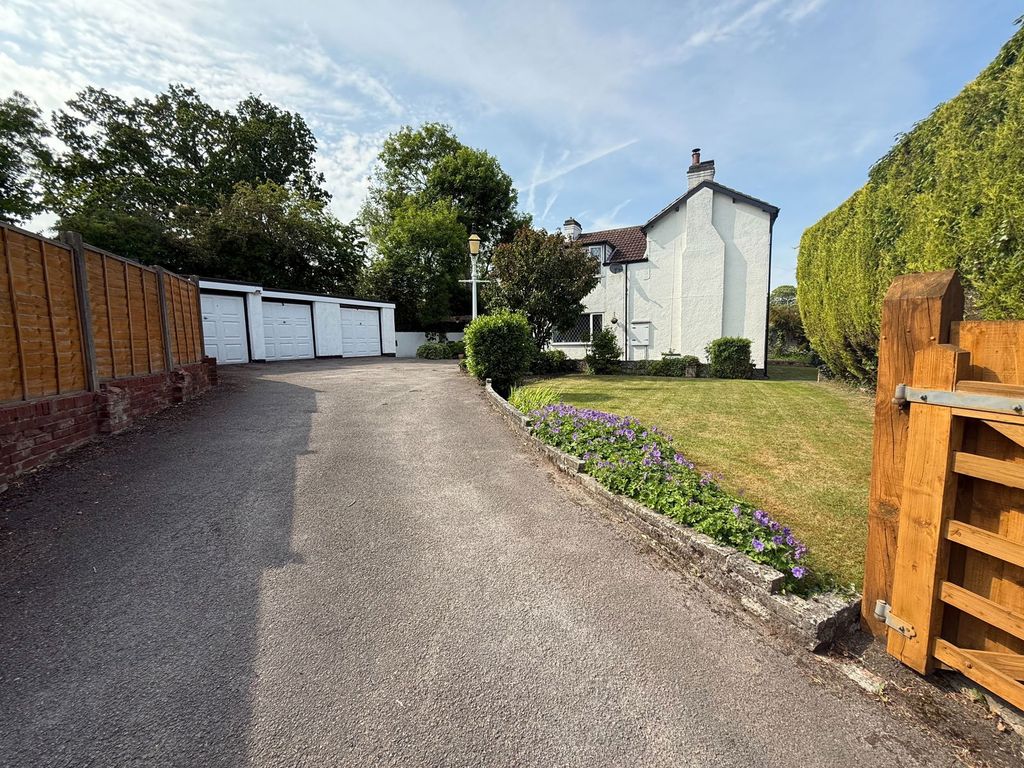 Property photo 1 of 30