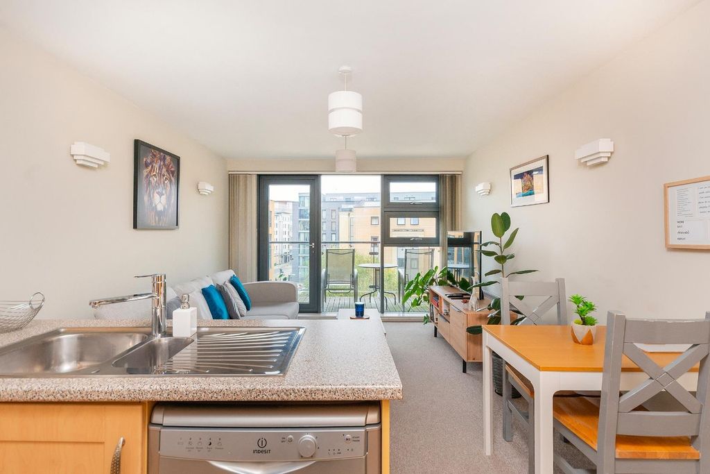 Property photo 3 of 21 1D3R7CC - Reception F.Jpg