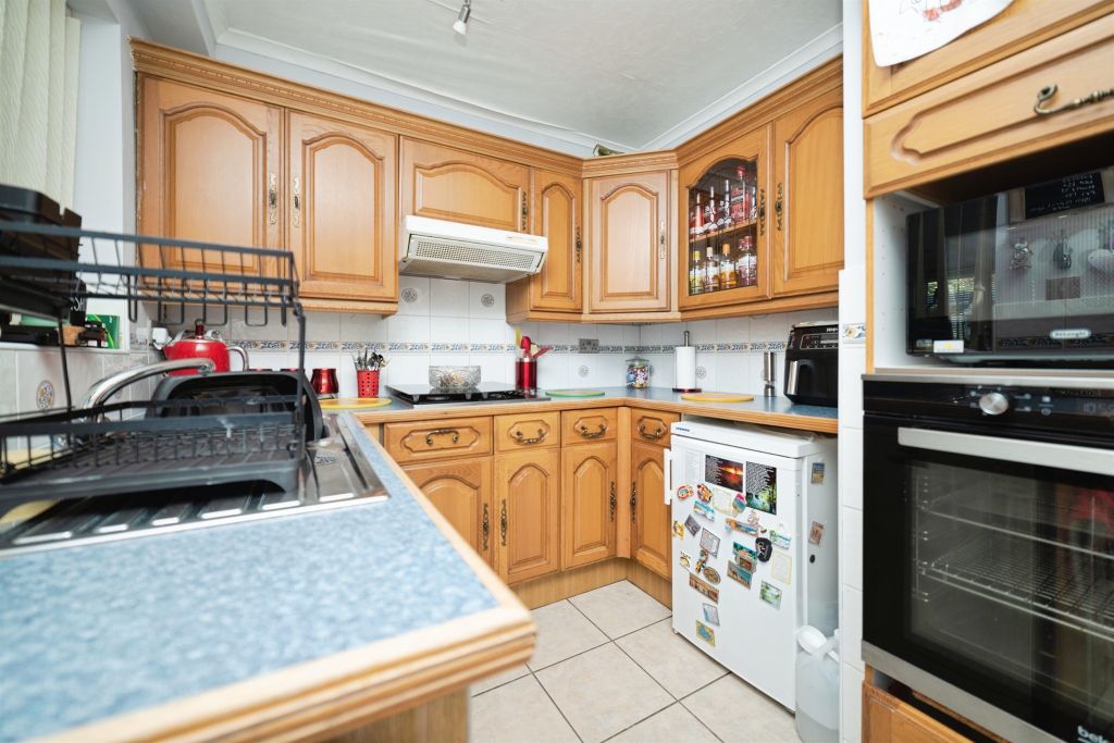 Property photo 2 of 17