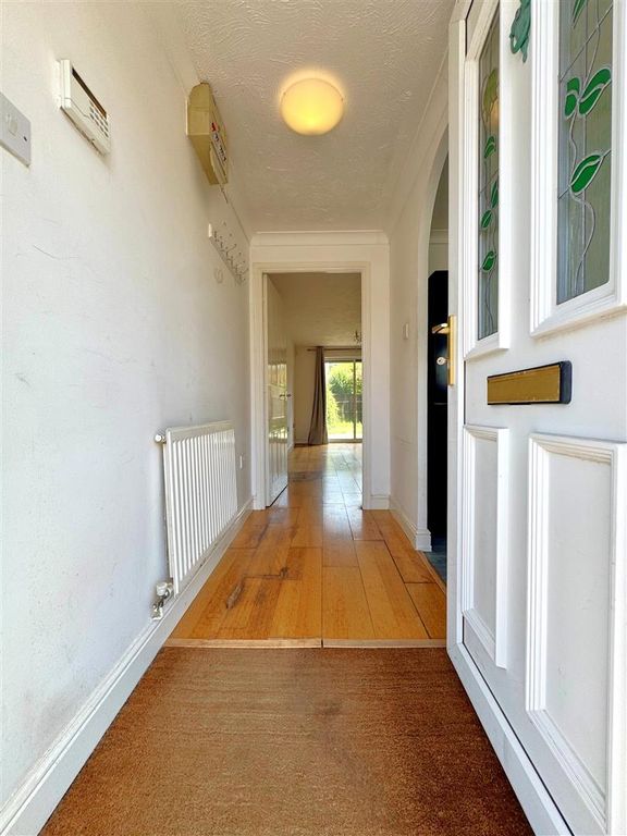 Property photo 3 of 10 Hallway.Jpg