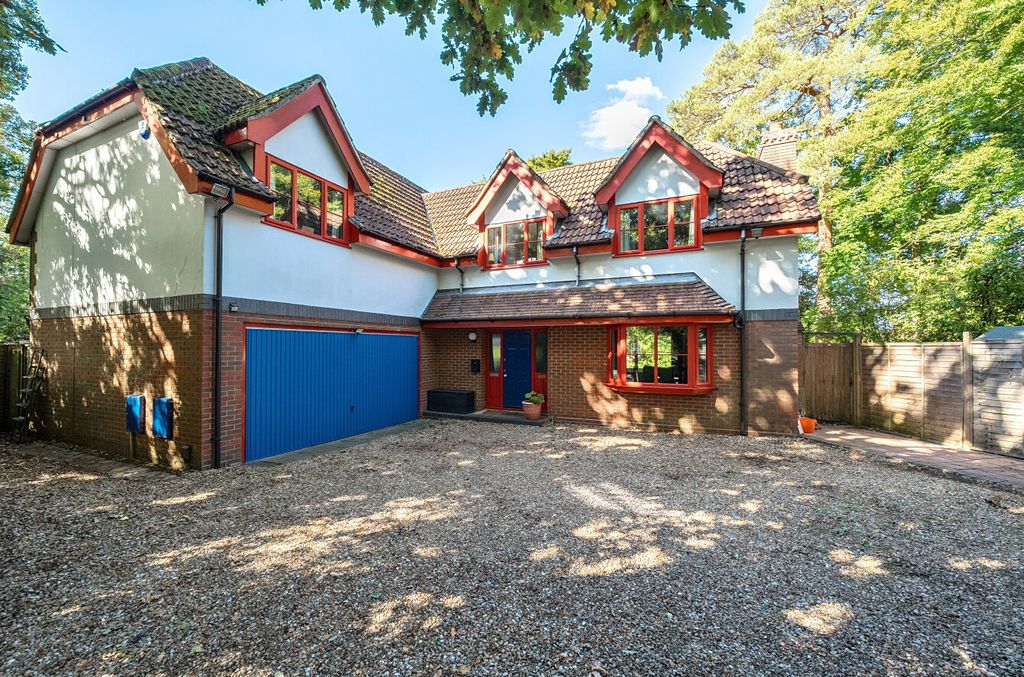 Property photo 1 of 12 1356999-2-68d29d0...