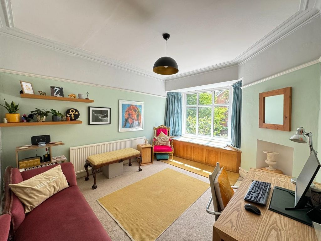 Property photo 3 of 37