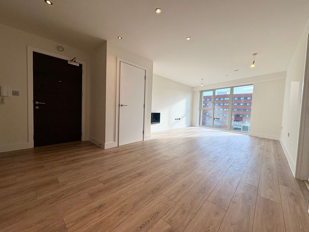 Property photo 1 of 6 Image