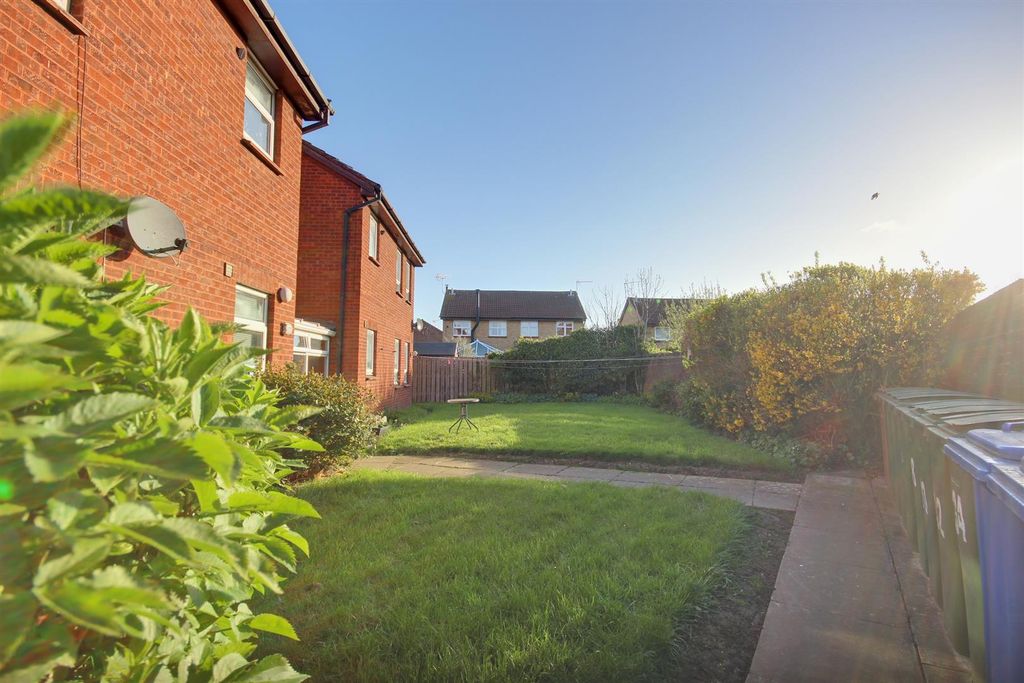 Additional image 6 of 1 bed flat for saleThurlow Avenue, Beverley HU17