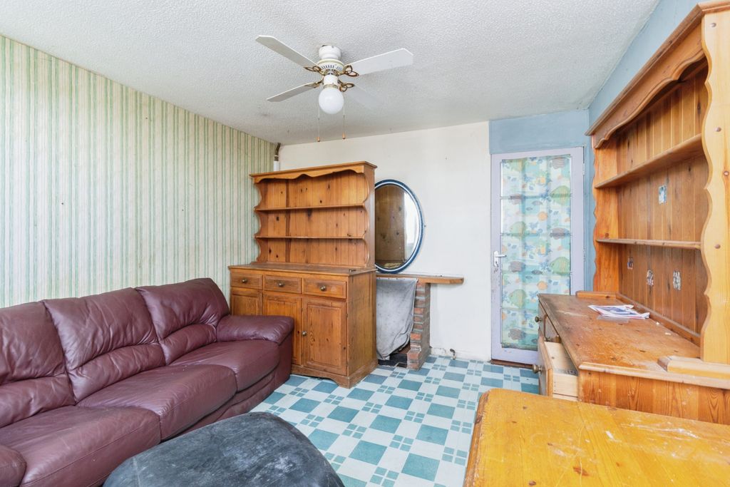 Property photo 3 of 17 Photography