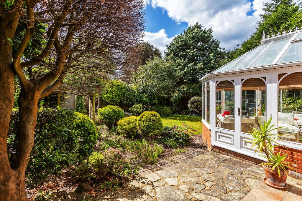 Property photo 2 of 13 Image