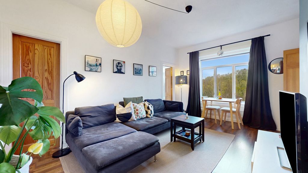 Property photo 2 of 26 8-Print-18 Dorchester Avenue Flat 1.1_26