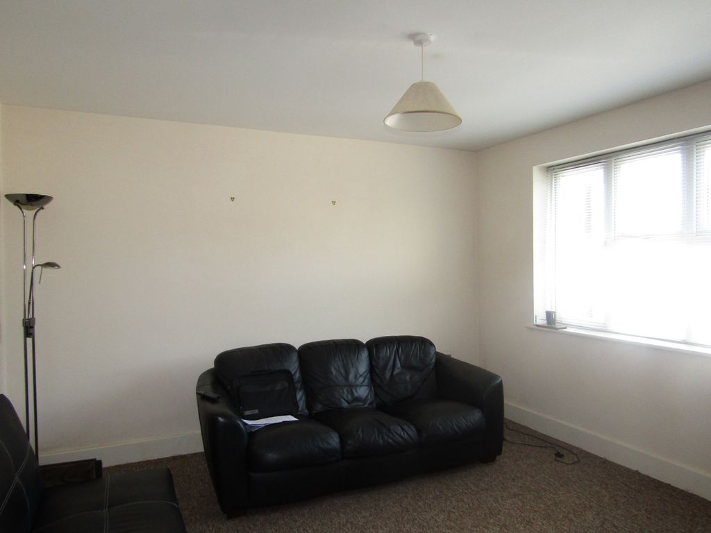 Property photo 2 of 5 Photo 02