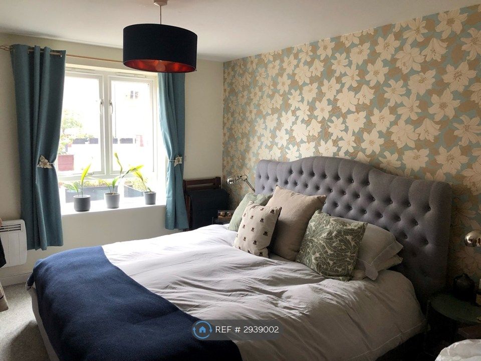 Property photo 2 of 10 Master Bedroom