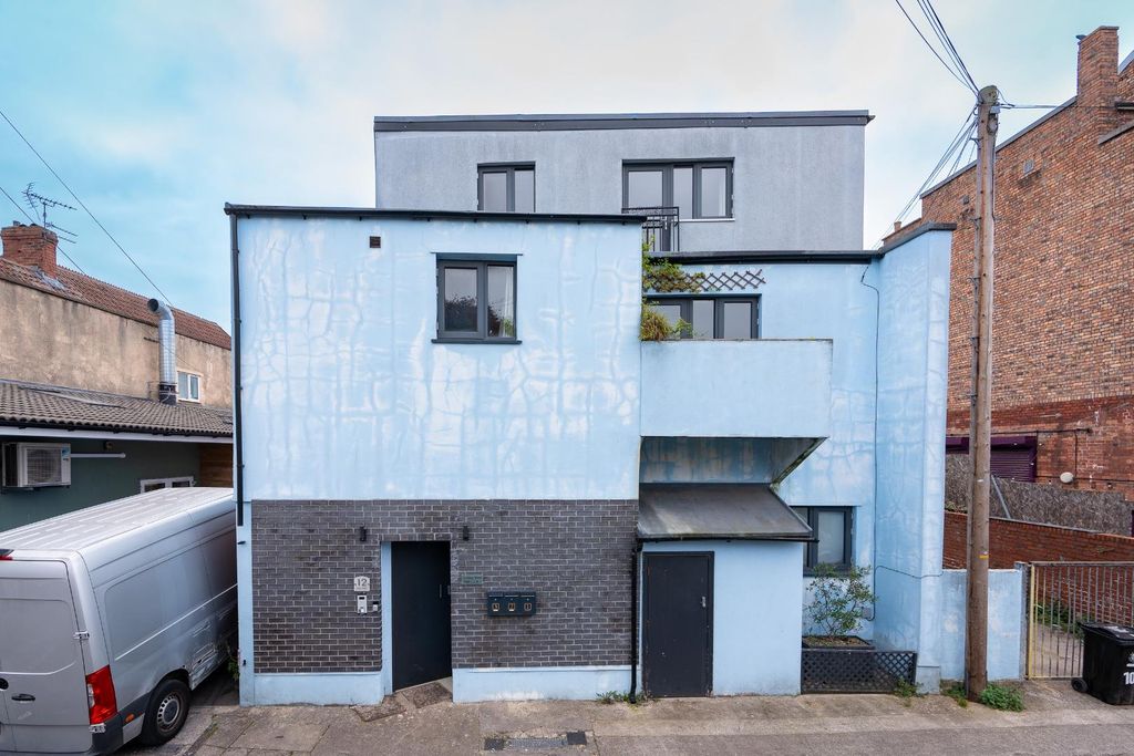 Property photo 2 of 22 Olh00004.Jpg