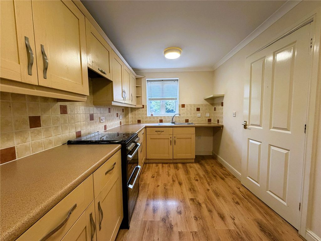 Property photo 2 of 18 Picture No. 19