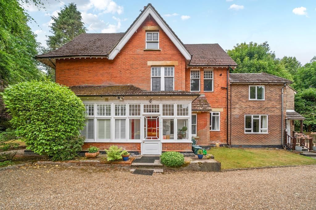 Property photo 1 of 19 External View