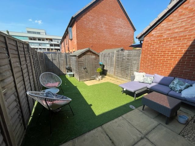 Property photo 2 of 12 Garden