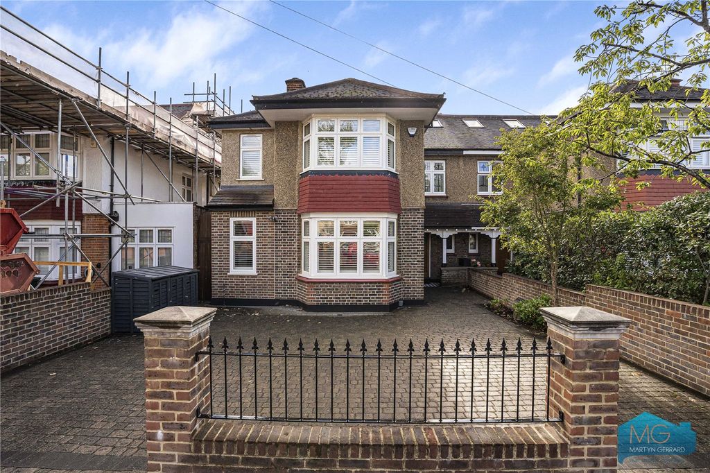 Property photo 1 of 38 Picture No. 22