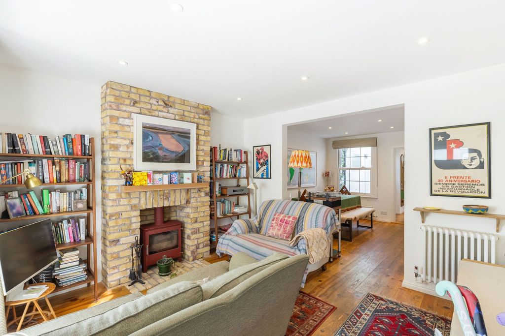 Property photo 1 of 12 5574260