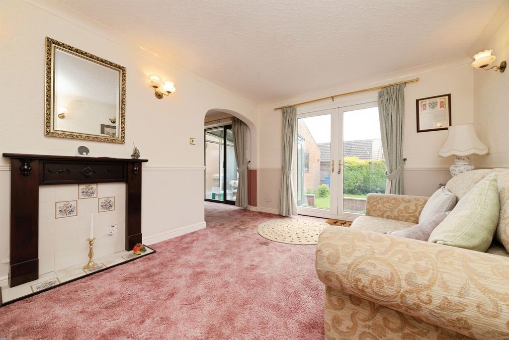 Property photo 3 of 14