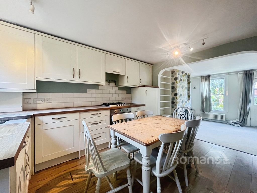 Property photo 3 of 11 Pbox-Img.Jpg
