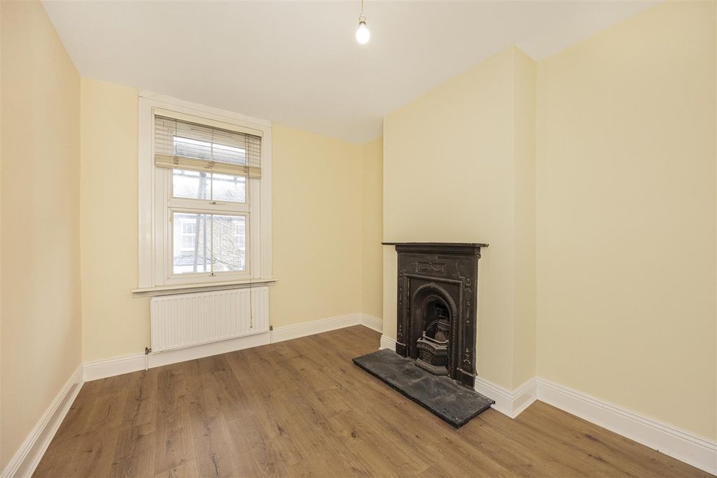 Property photo 2 of 20 2