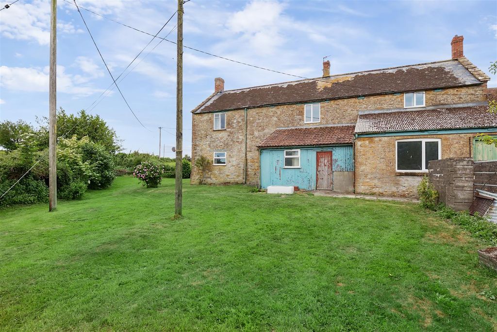 Property photo 3 of 12 3.Jpg