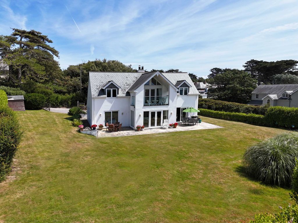 Property photo 1 of 25 The Cottage