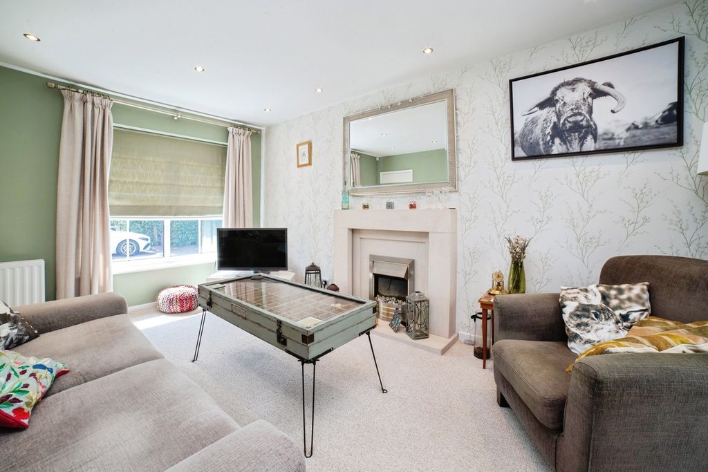Property photo 3 of 21 Pbox-Img.Jpg