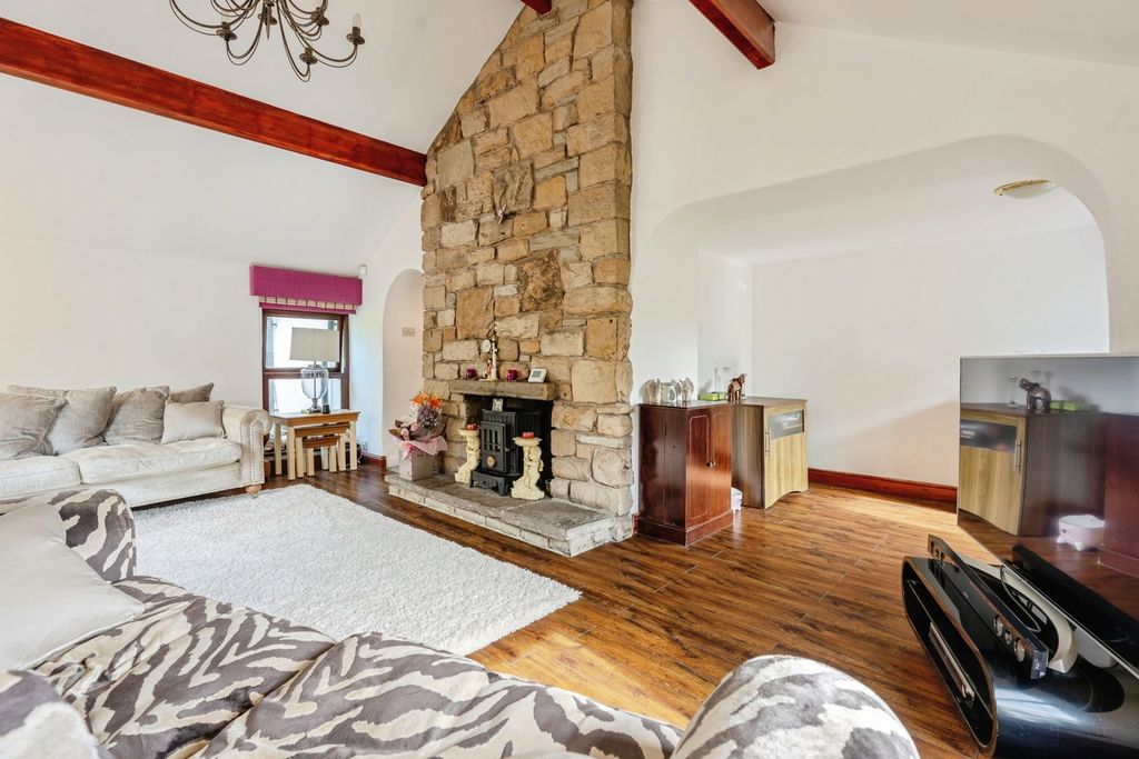 Property photo 3 of 20 Pbox-Img.Jpg
