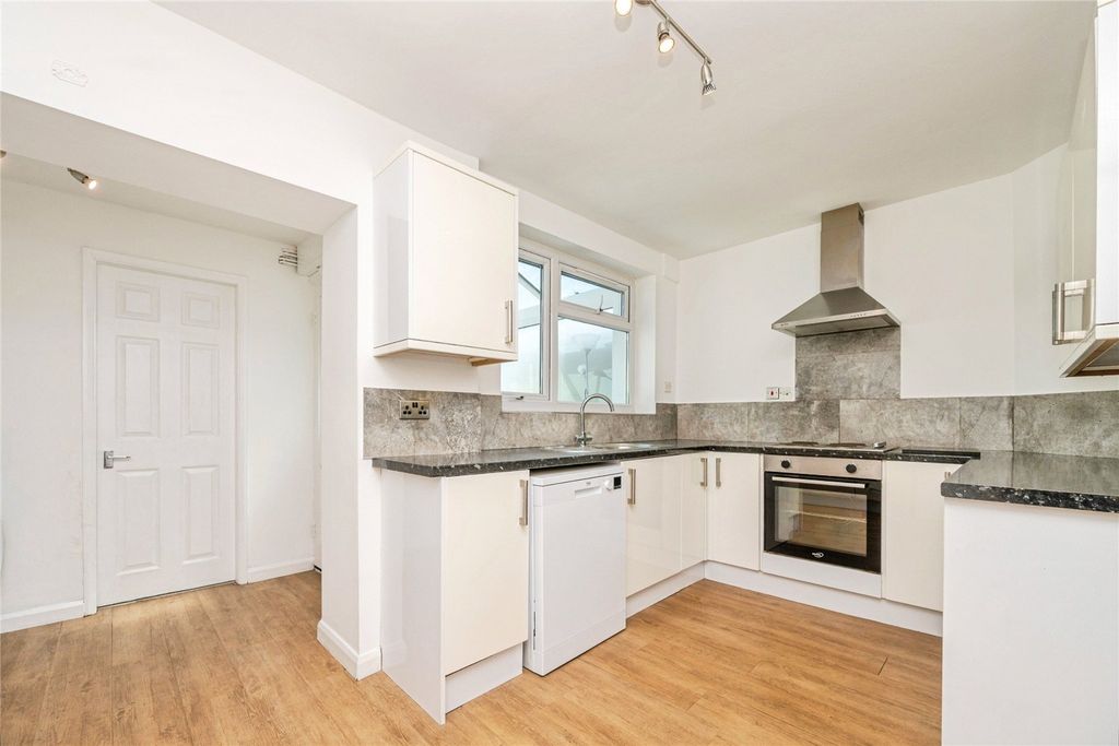 Property photo 3 of 14 Kitchen