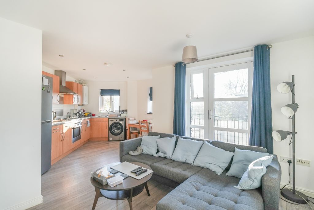 Property photo 3 of 20