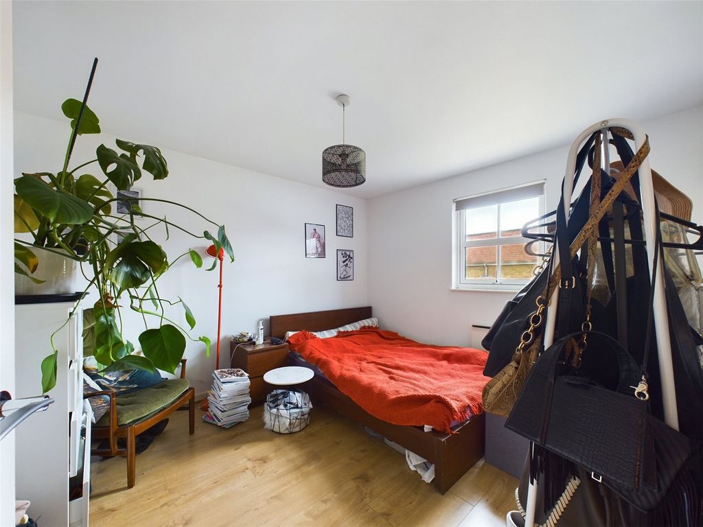 Property photo 2 of 11 Picture No. 01