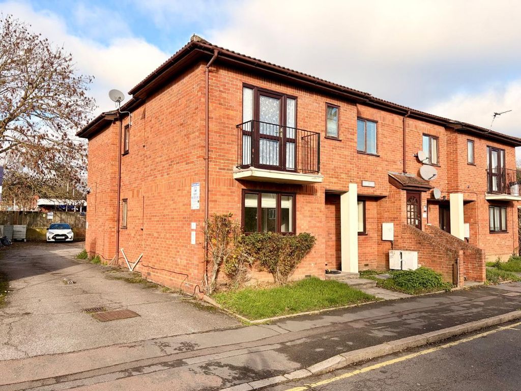 Property photo 1 of 5