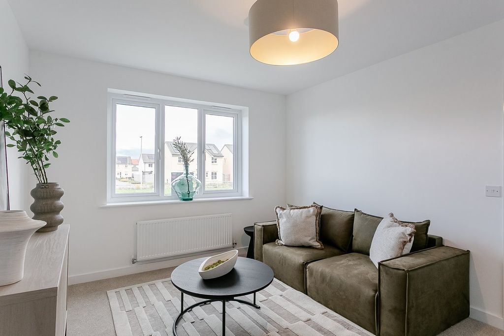 Property photo 3 of 33