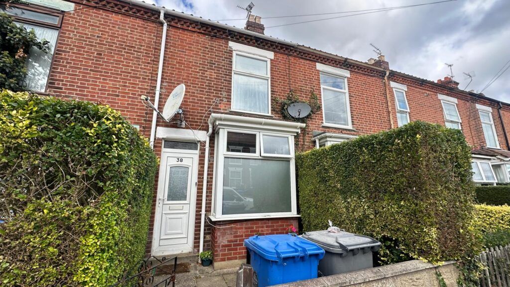 Property photo 1 of 3