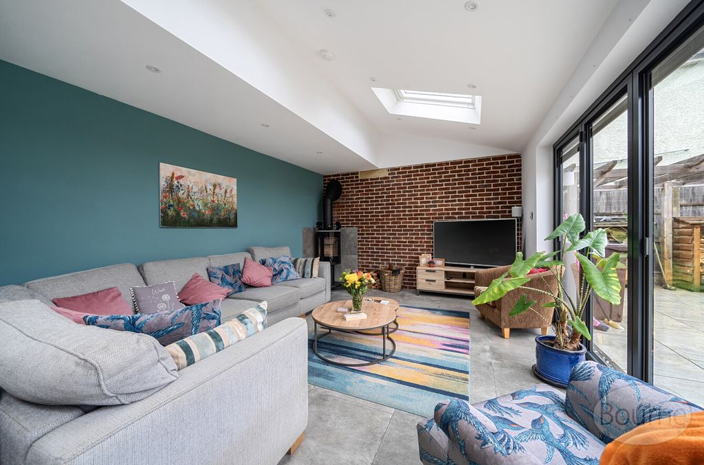 Property photo 2 of 16 1d23E74E-B05A-41E...