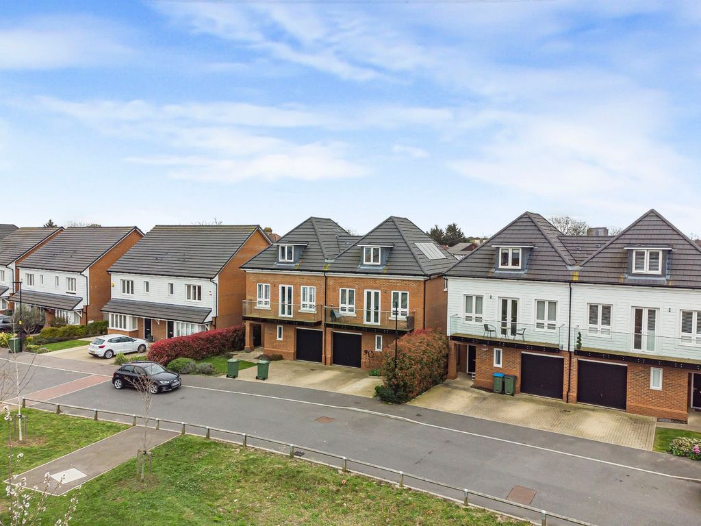 Property photo 1 of 41 Picture No. 46