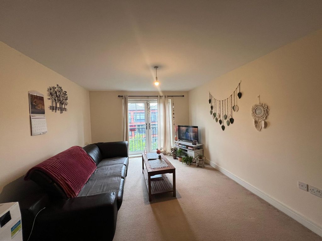 Property photo 3 of 6
