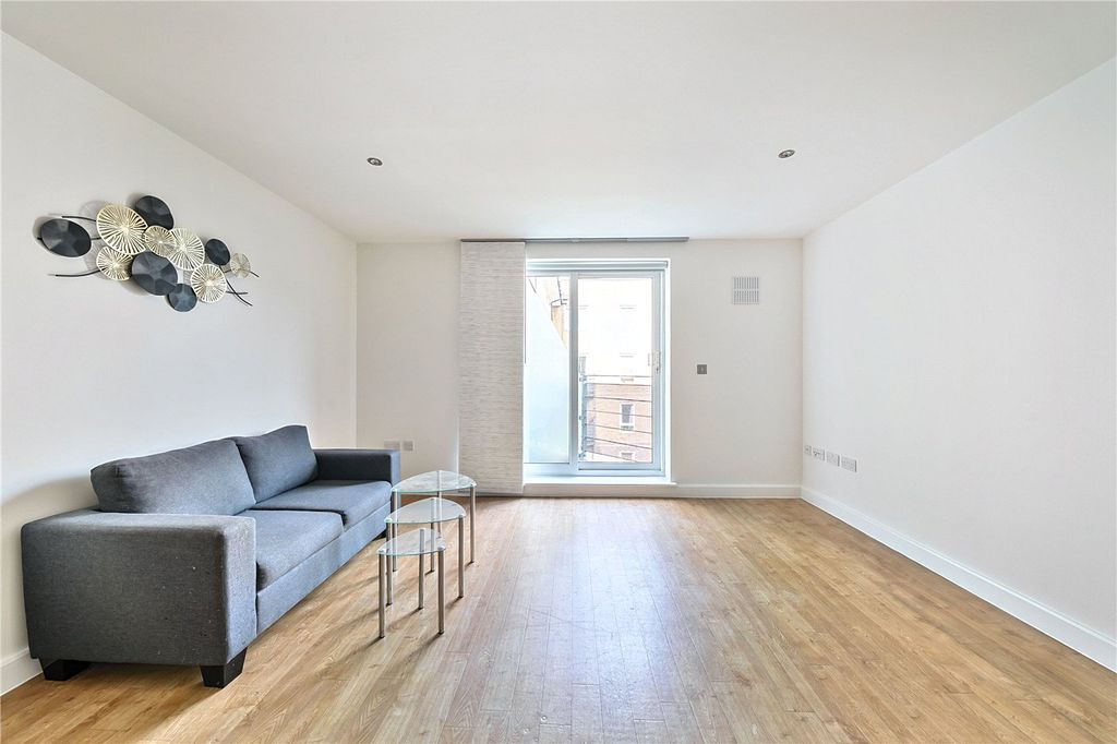 Property photo 2 of 10 Picture No. 57