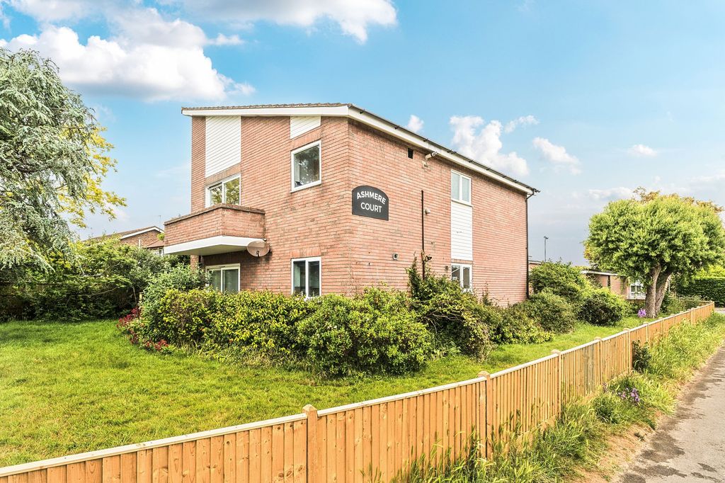 Property photo 1 of 11 Front