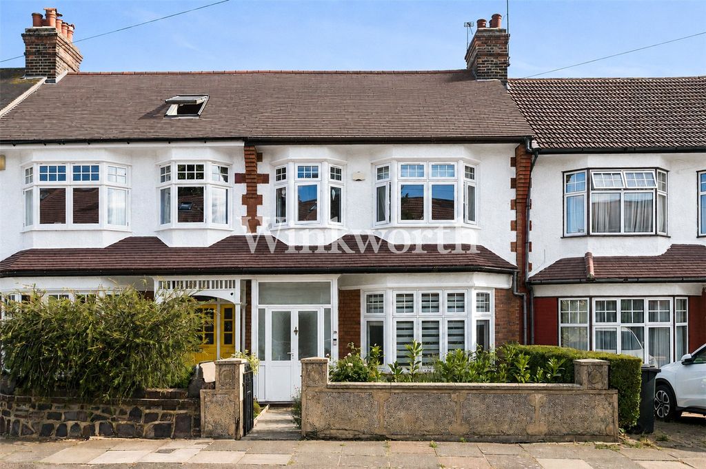 Property photo 3 of 16 Picture No. 23