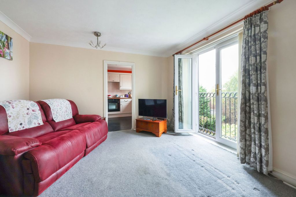 Property photo 3 of 16