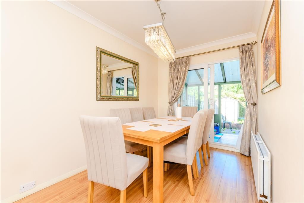Property photo 3 of 7 Dining Area