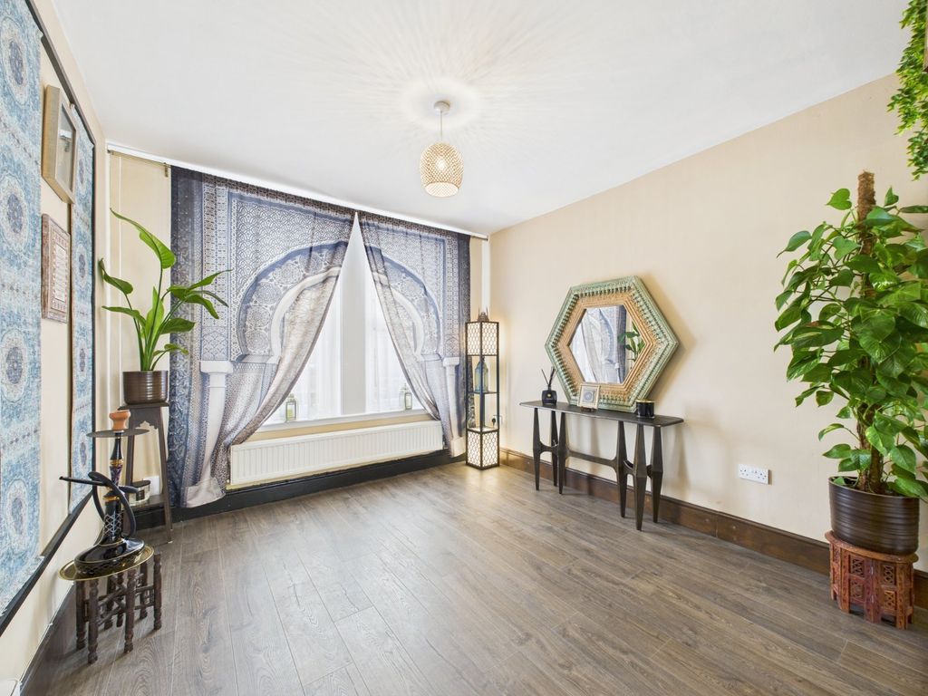 Property photo 2 of 14 Picture No. 19