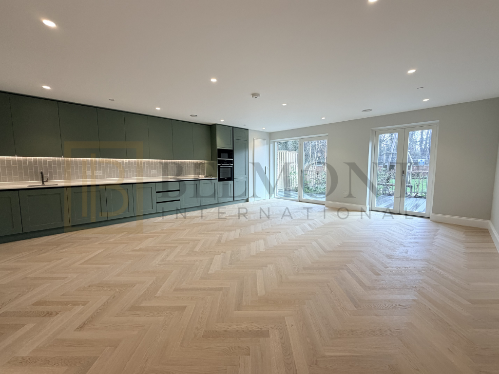 Property photo 3 of 15 Living Room