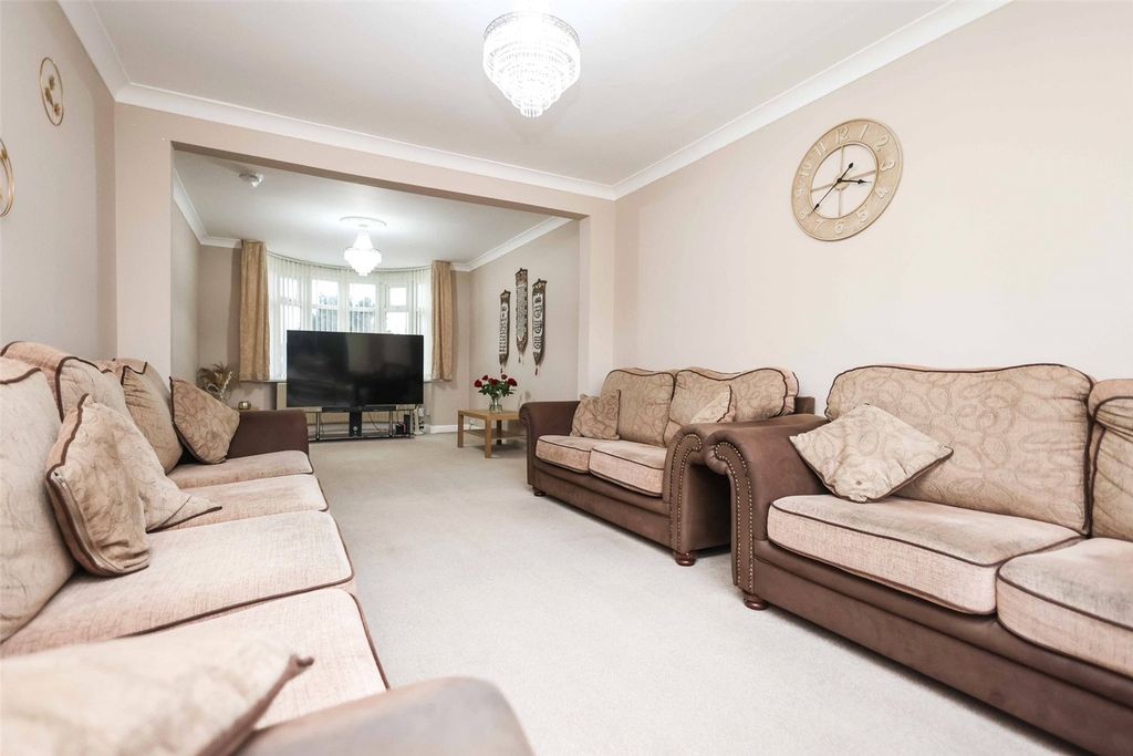 Property photo 3 of 28 Picture No. 21