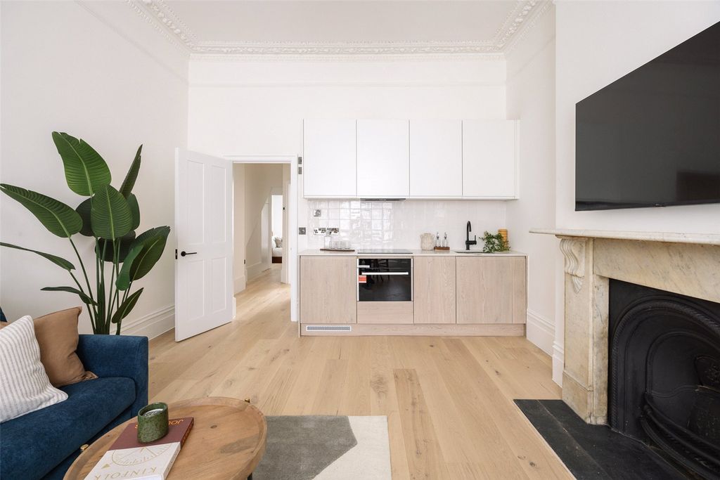 Property photo 3 of 8 Picture No. 05