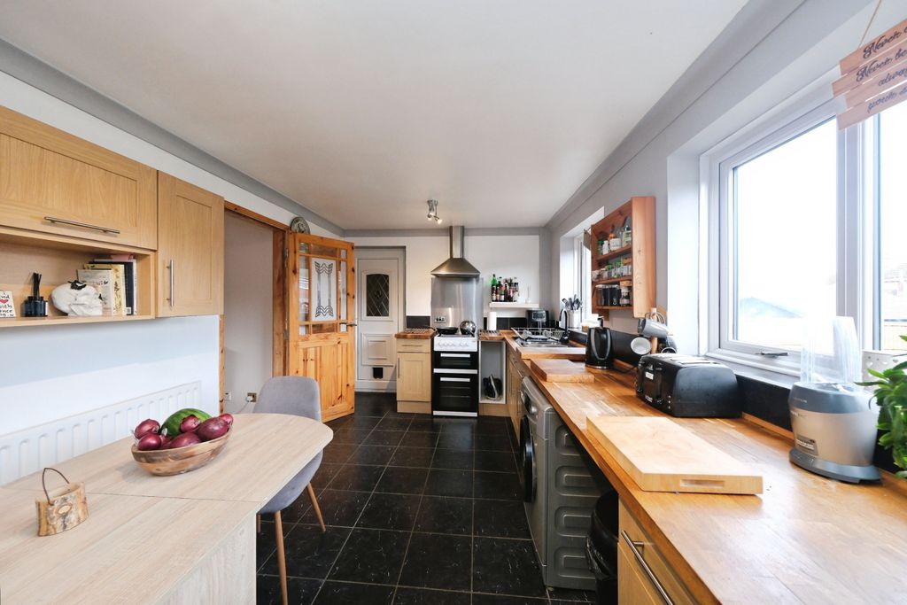 Property photo 3 of 20 Img_4728