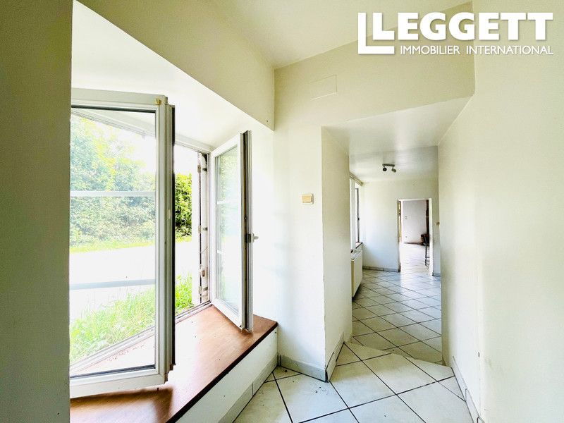 Property photo 3 of 10