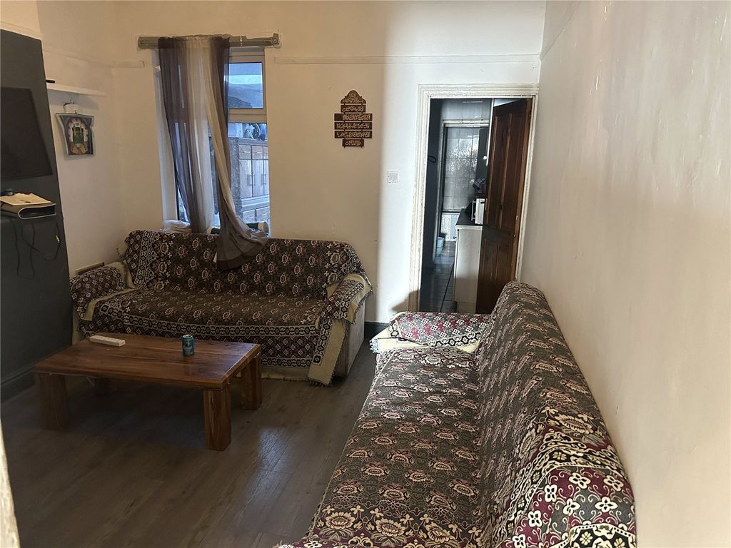 Property photo 2 of 18 Picture No. 04