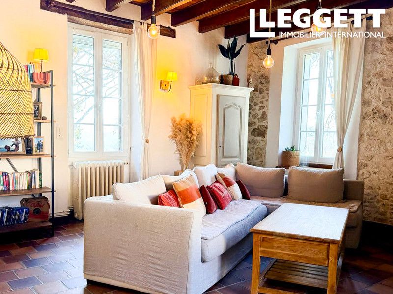 Property photo 2 of 10