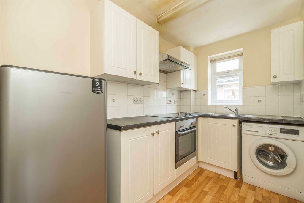 Property photo 3 of 5