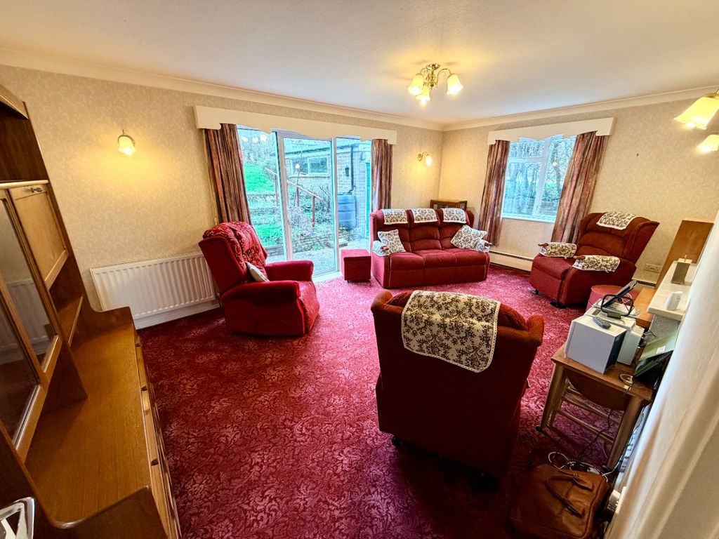 Property photo 2 of 29 4809672